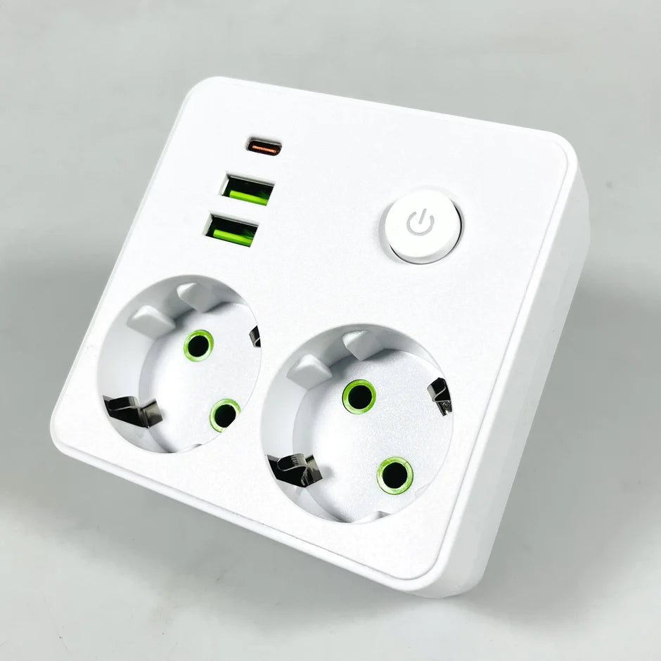 UTIČNICA RAZDJELNIK 2x USB + TYPE-C – PAMETNO PUNJENJE BEZ NEREDA!