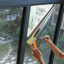 REFLEKTUJUĆA OGLEDALO FOLIJA – ZAŠTITITE SE OD SUNCA I POGLEDA!